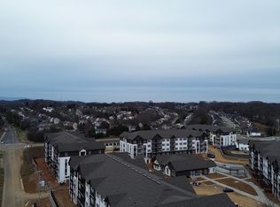 962 Mabry Hood Rd #5-214, Knoxville, TN 37932
