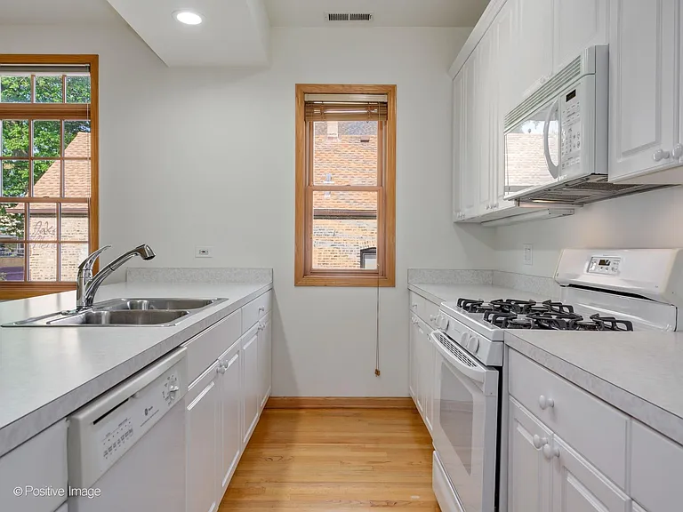2336 W Palmer St #2 — Photo 11