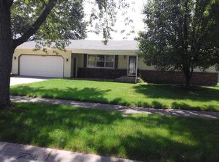 611 Omega Dr, Crown Pt, IN 46307