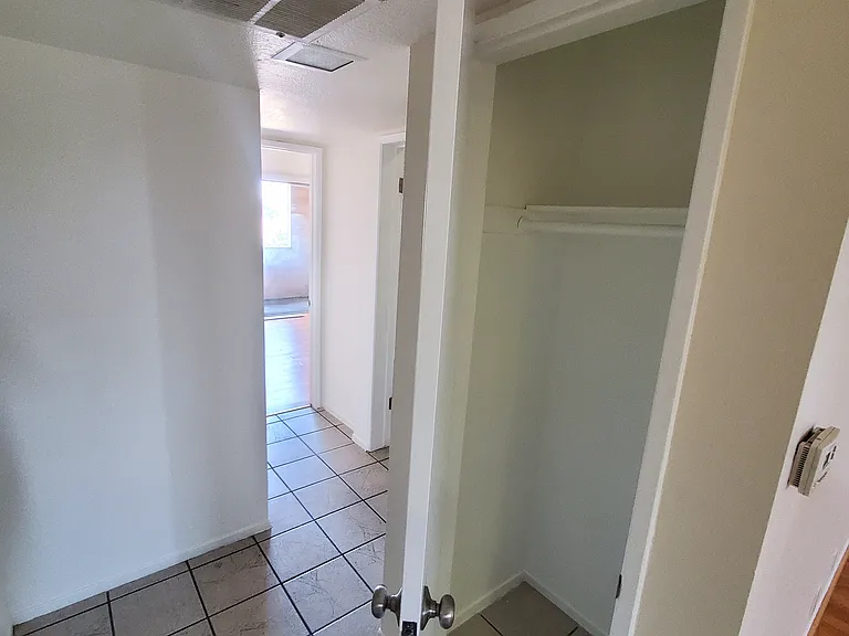 855 W 102nd St #7 — Photo 22