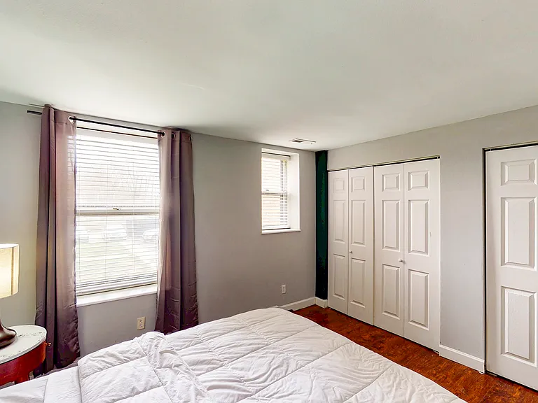 5555 Pershing Ave #1 — Photo 9