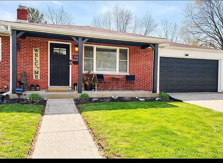 1164 York Ln — Photo 1