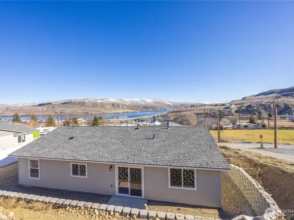 358 Ives Street, Pateros, WA 98846