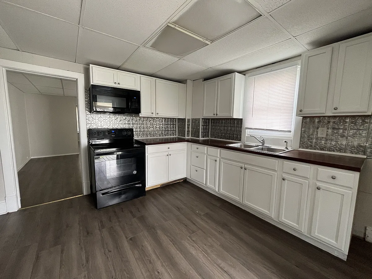 Building Photo - 732 Winchester Ave #2