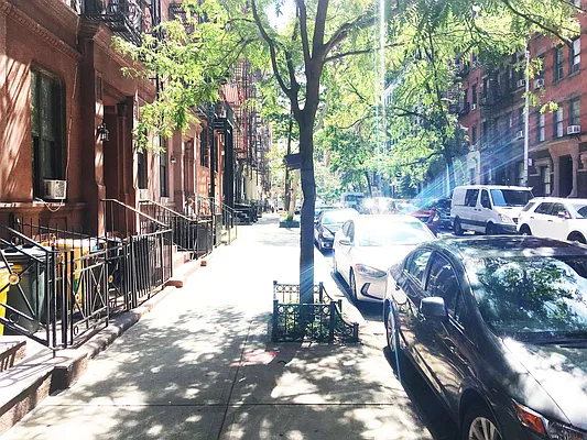 Rented by Stewart Harrison LLC | media 27