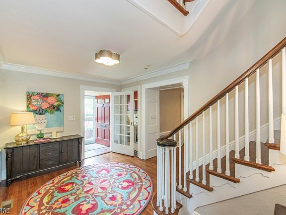 5th image of 486 Ridgewood Ave