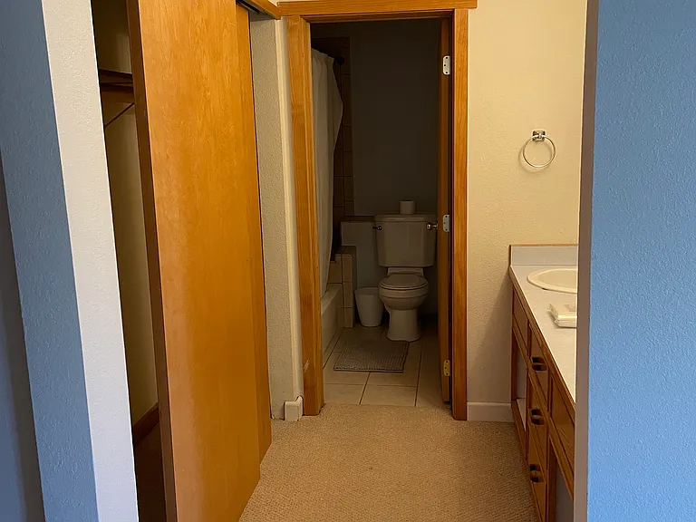 3141 N 10th Pl — Photo 7