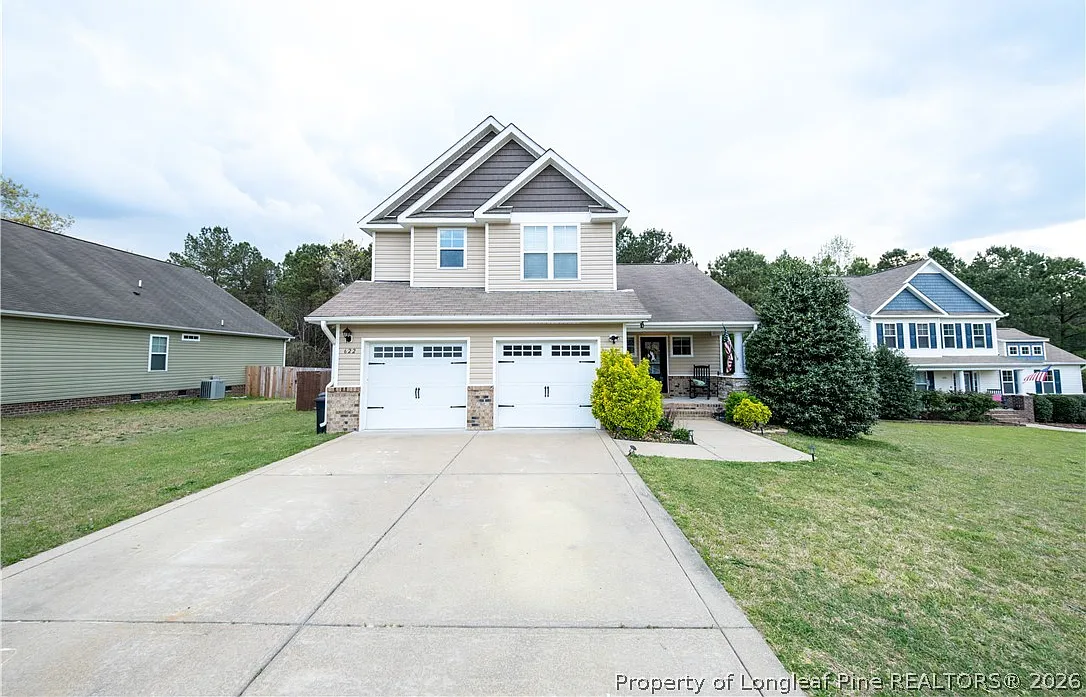 3 bed, 2.5 bath, 1647 sqft, $2,100 — Photo 3