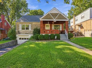973 Edgetree Ln, Cincinnati, OH 45238