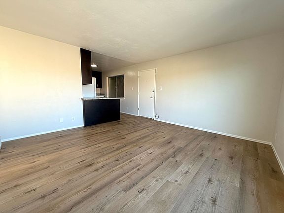 4th image of 1450 Laurel St APT 4