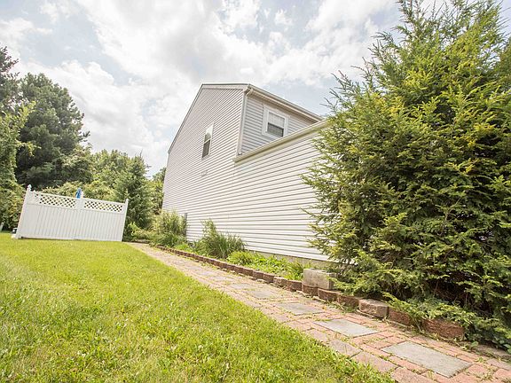 3rd image of 8568 Greylag Ct