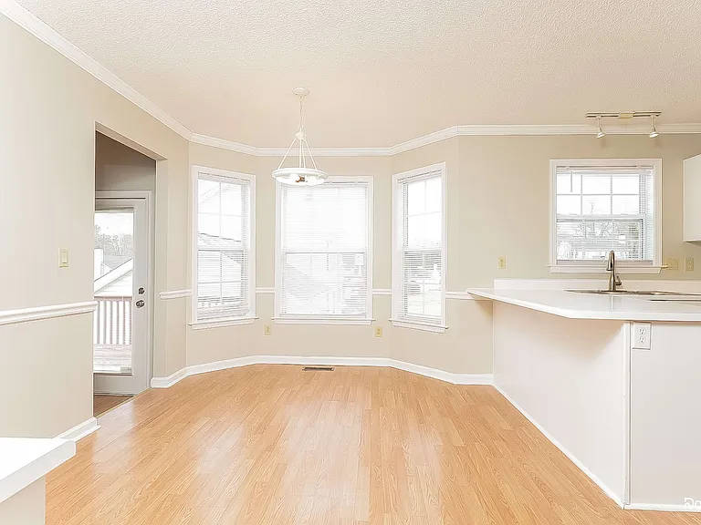 301 Mount Olive Dr — Photo 7