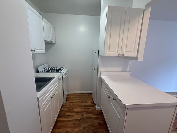 4th image of 333 E 95th St APT 4A