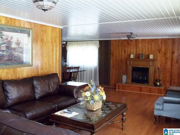 3rd image of 120 Goodwin Ave