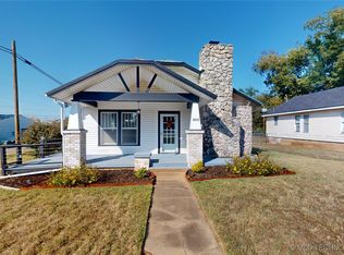 302 E Oklahoma Ave, Sulphur, OK 73086