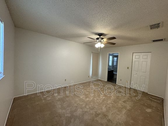2nd image of 2772 Lomond Dr