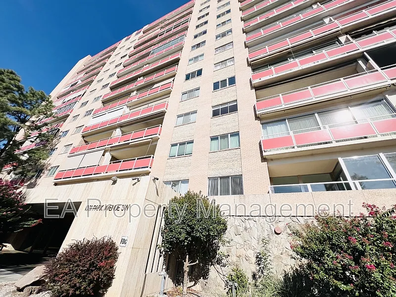 1 bed, 1.0 bath, $1,845 — Photo 2