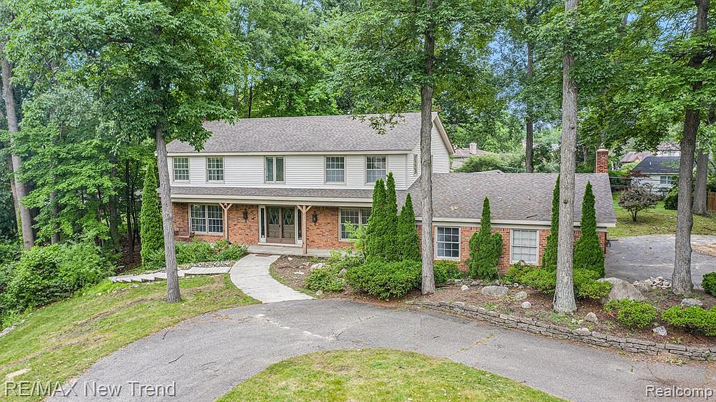 4371 S Willoway Estates Ct, Bloomfield Hills, MI 48302 MLS