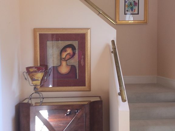 Two staircases! Open!