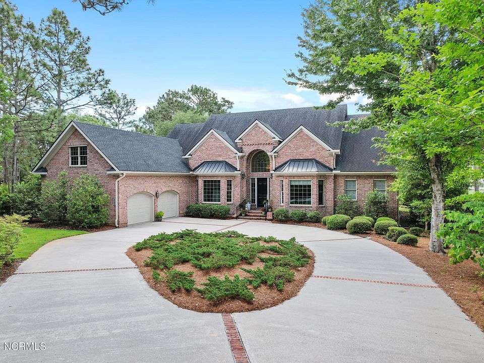 1st image of 3547 St James Drive SE