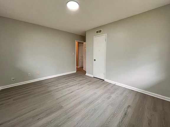 4th image of 962 Hanover Dr