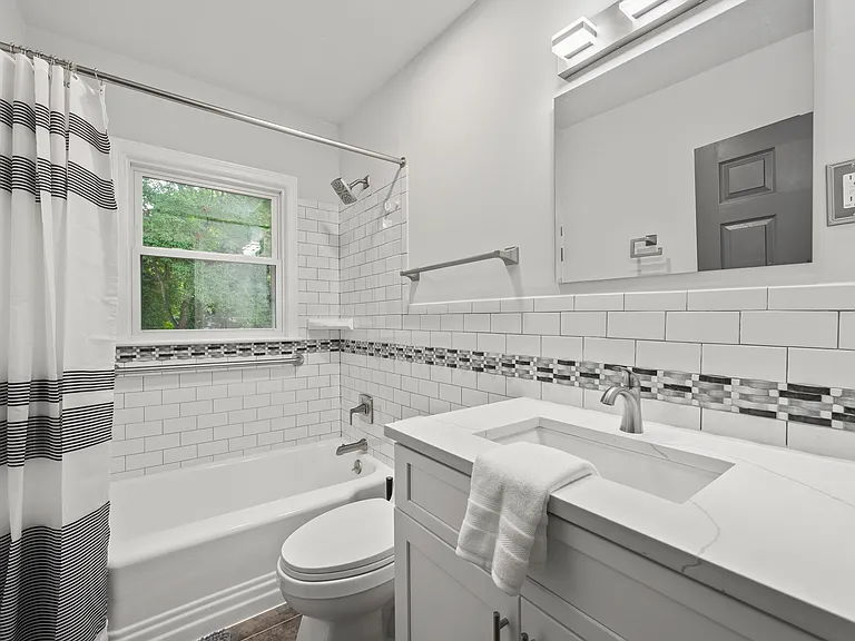 10 Claire Dr SE — Photo 13