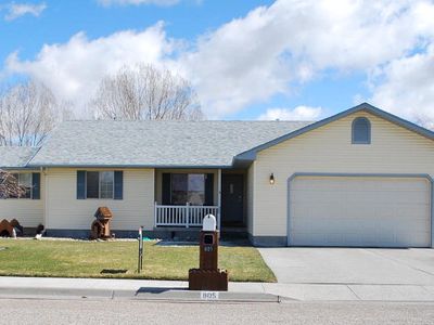 805 S Tennis Court Dr, Ammon, ID, 83406