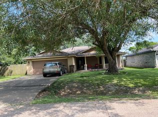 3127 Edgewood Dr, Dickinson, TX 77539