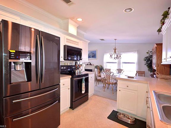 4th image of 3734 Dewberry Ln