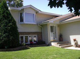 8015 Corey Path, Inver Grove Heights, MN 55076