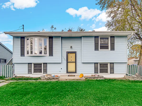 1702 Broadway, Chesterton, IN 46304