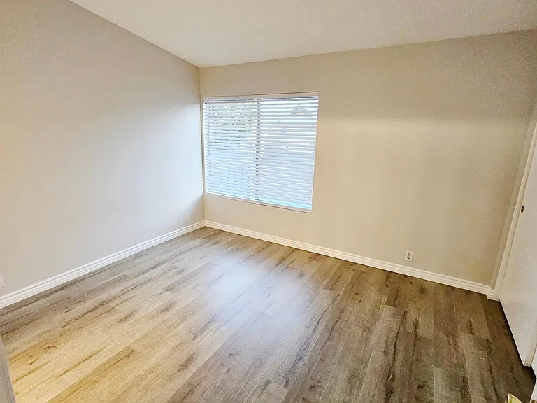 926 W Philadelphia St #4 — Photo 10