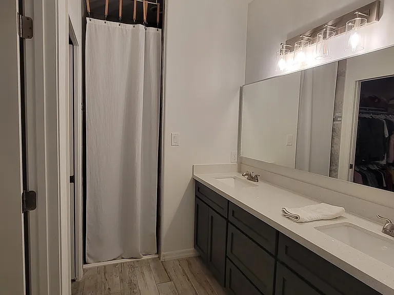 12570 E 48th Dr — Photo 10