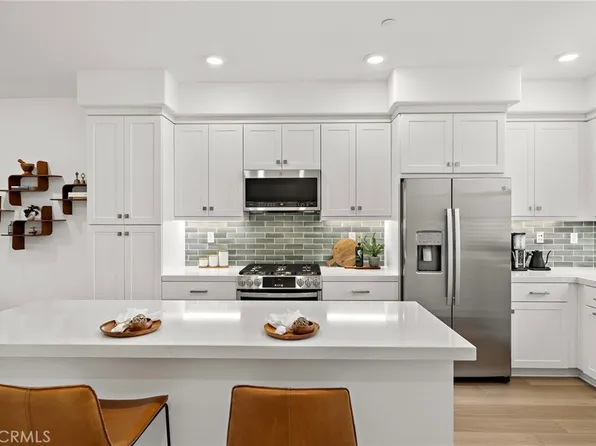 61 Wheelbarrow Rd, Rancho Mission Viejo, CA 92694