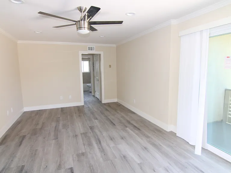 The Flats — Photo 11