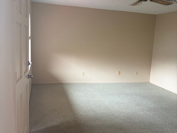 2nd image of 400 El Camino Dr APT 114