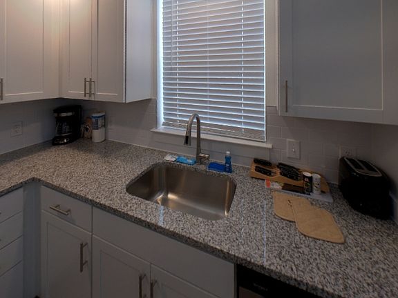5th image of 675 Victory Ln #11-205