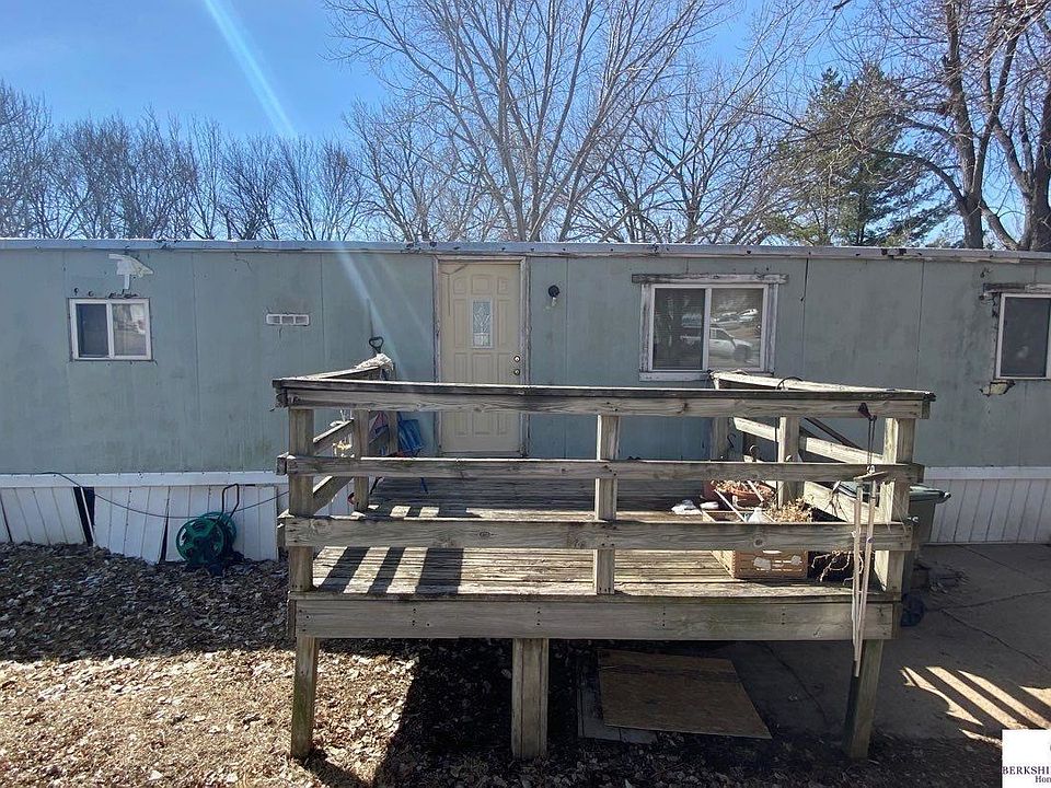1st image of 7103 N 112th Plz