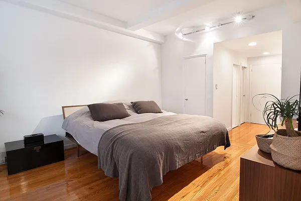 Rented by WAM Partners - William Moses Co. | media 78