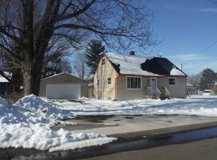 326 W Pearl St, Potterville, MI 48876