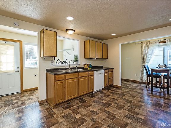 5th image of 6521 S Bell St