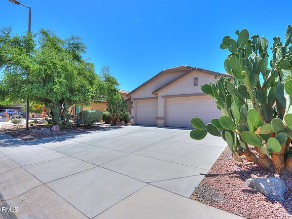 3rd image of 647 W Desert Valley Dr