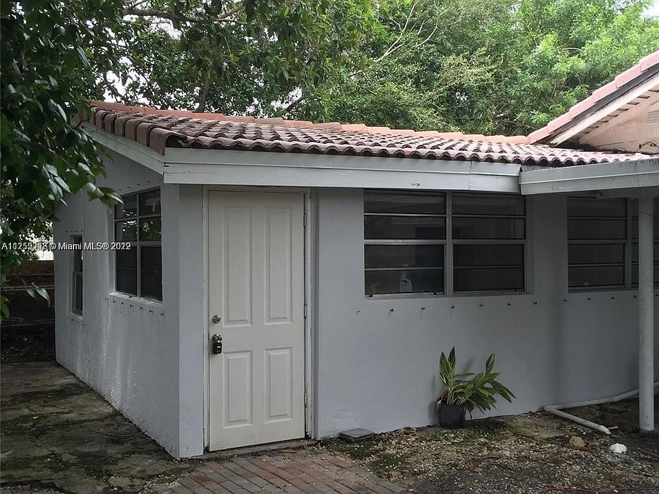 1st image of 390 N Biscayne River Dr #2