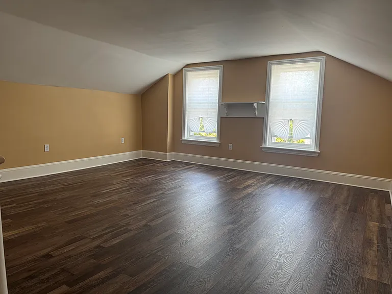 986B Lamberton St #B — Photo 7