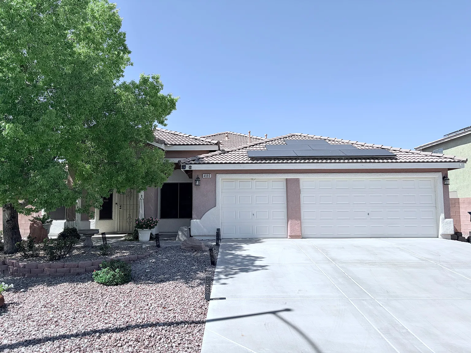 3 bed, 3.0 bath, 2164 sqft, $2,750 — Photo 1