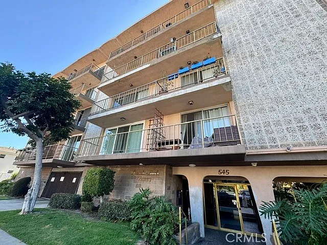 545 Chestnut Ave #306