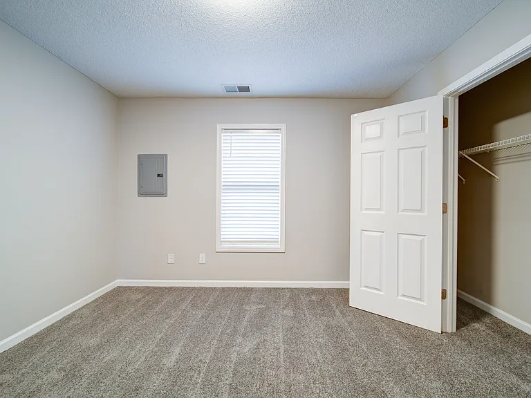 Summers Run Apartments — Photo 33