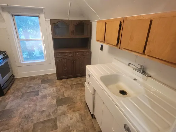 119 Elm St #2, Vermillion, SD 57069