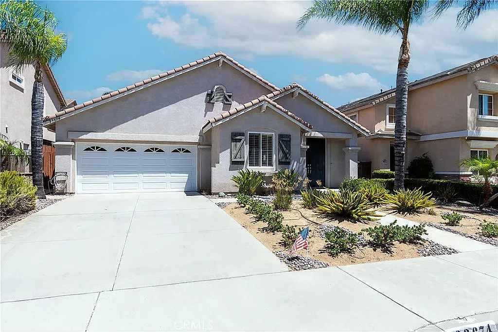 4 bed, 2137 sqft, $3,700 — Photo 1
