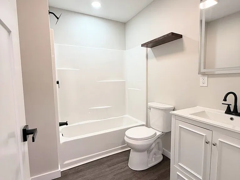506 1st Ave W #6B — Photo 8